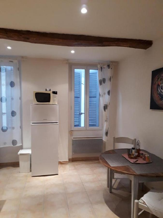Appartement Les Capena 2 à Collobrières Extérieur photo